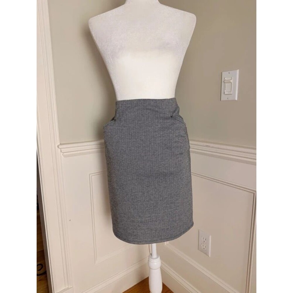 Title: Max Studio Gray Herringbone Pencil Skirt Size XS NWT
